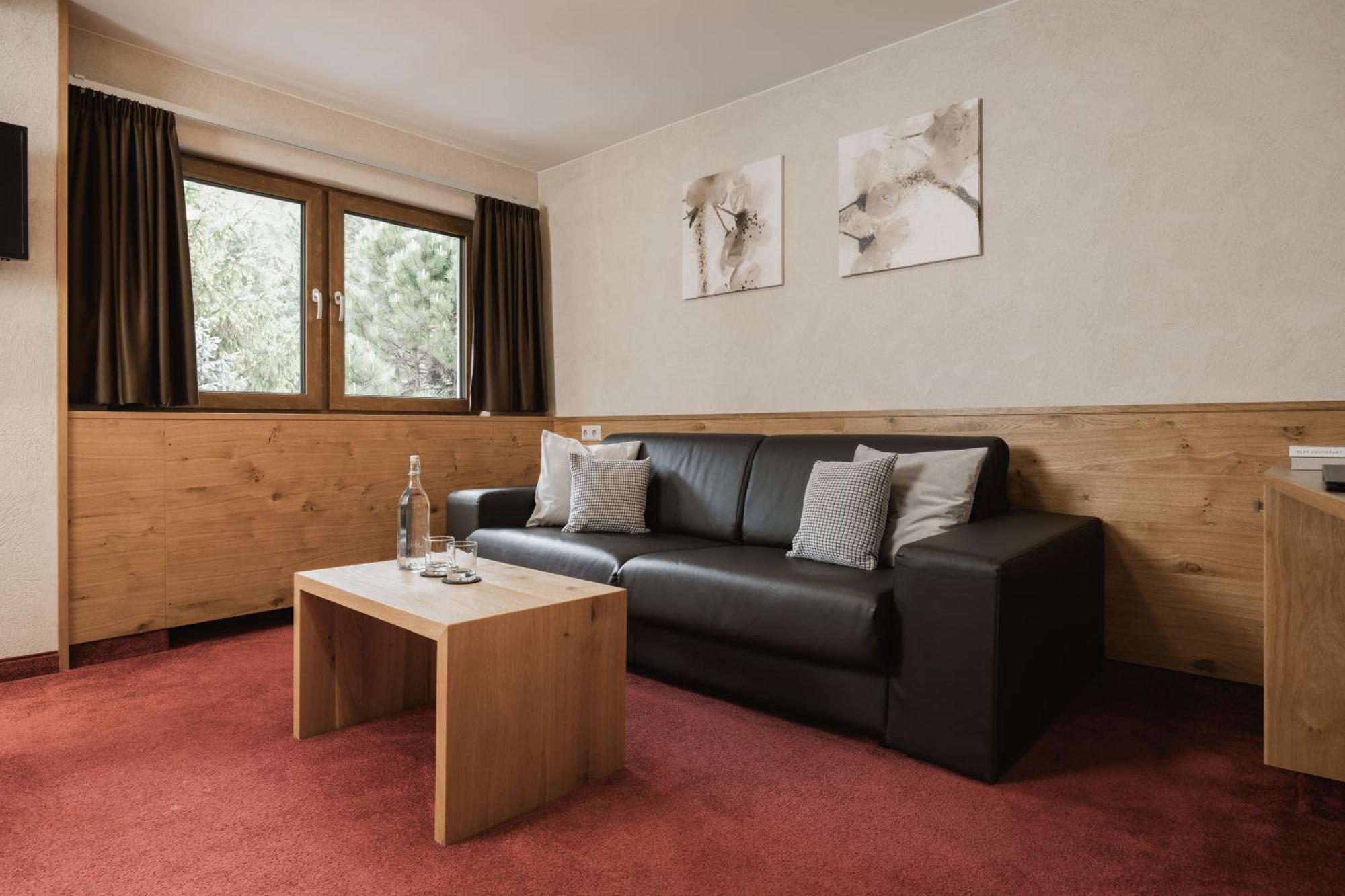 Neueroeffnung Miaflor Familien- & Aktivresort Ried im Oberinntal Habitación foto
