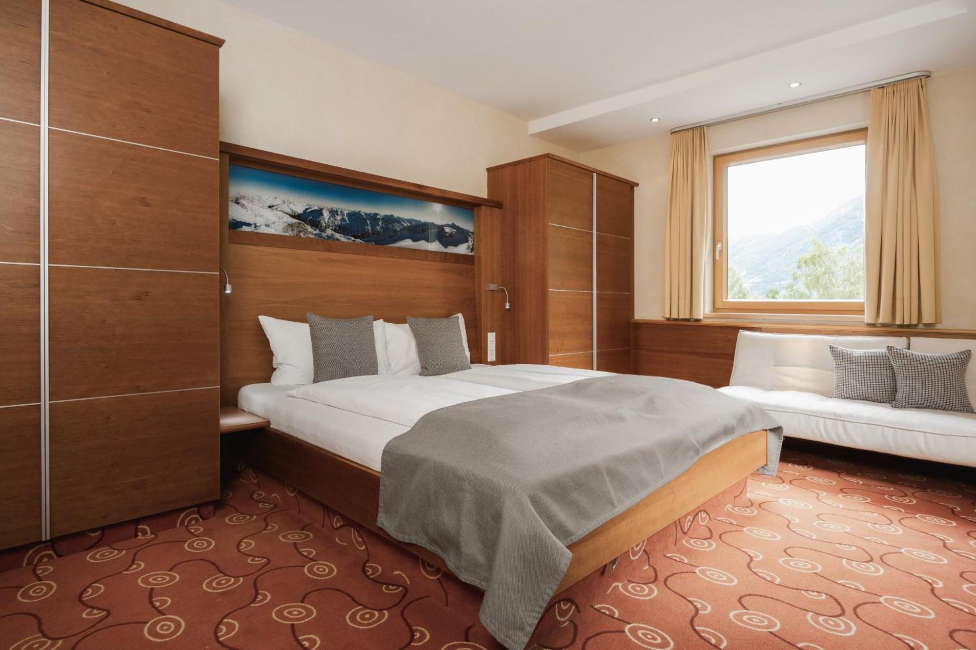 Neueroeffnung Miaflor Familien- & Aktivresort Ried im Oberinntal Habitación foto
