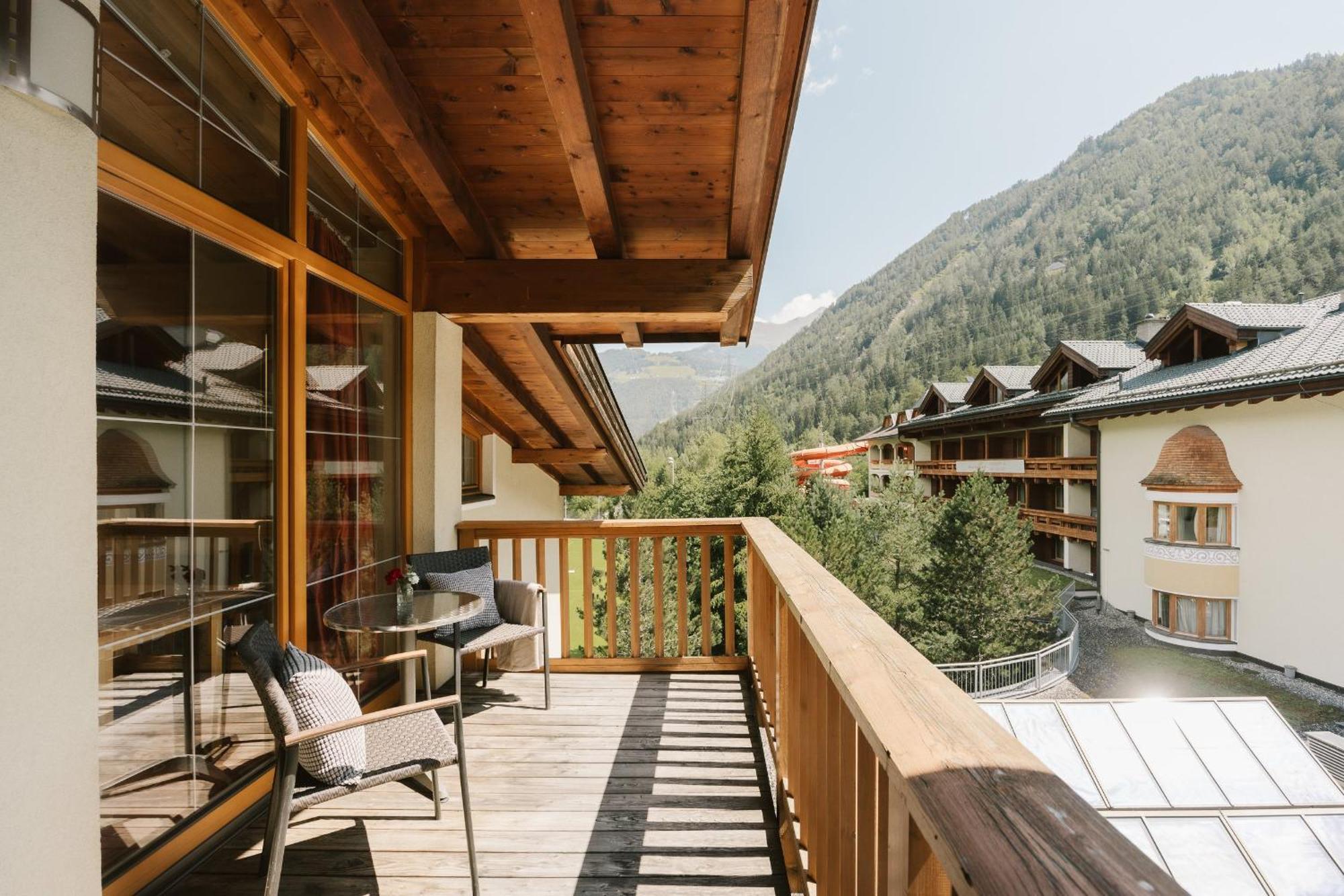 Neueroeffnung Miaflor Familien- & Aktivresort Ried im Oberinntal Habitación foto